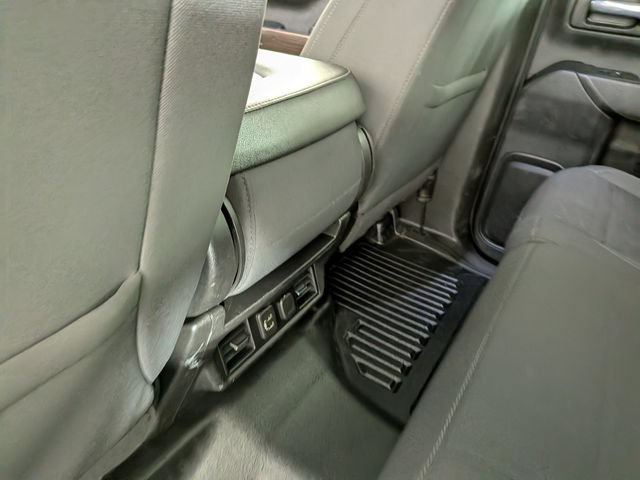 Used 2021 Chevrolet Silverado 1500 LT AWD/4WD image 29