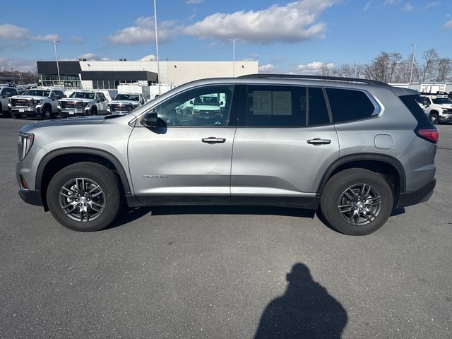 Used 2025 GMC Acadia Elevation AWD/4WD image 2