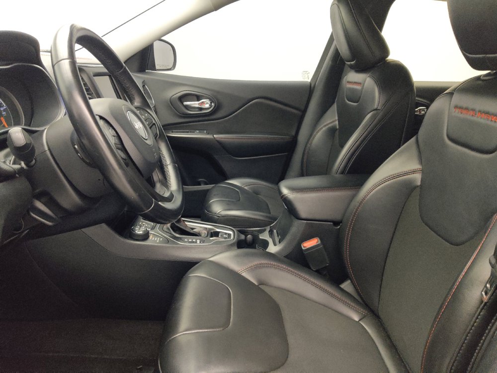 Used 2020 Jeep Cherokee Trailhawk AWD/4WD image 17