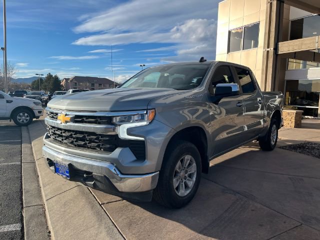 Used 2025 Chevrolet Silverado 1500 LT AWD/4WD image 3