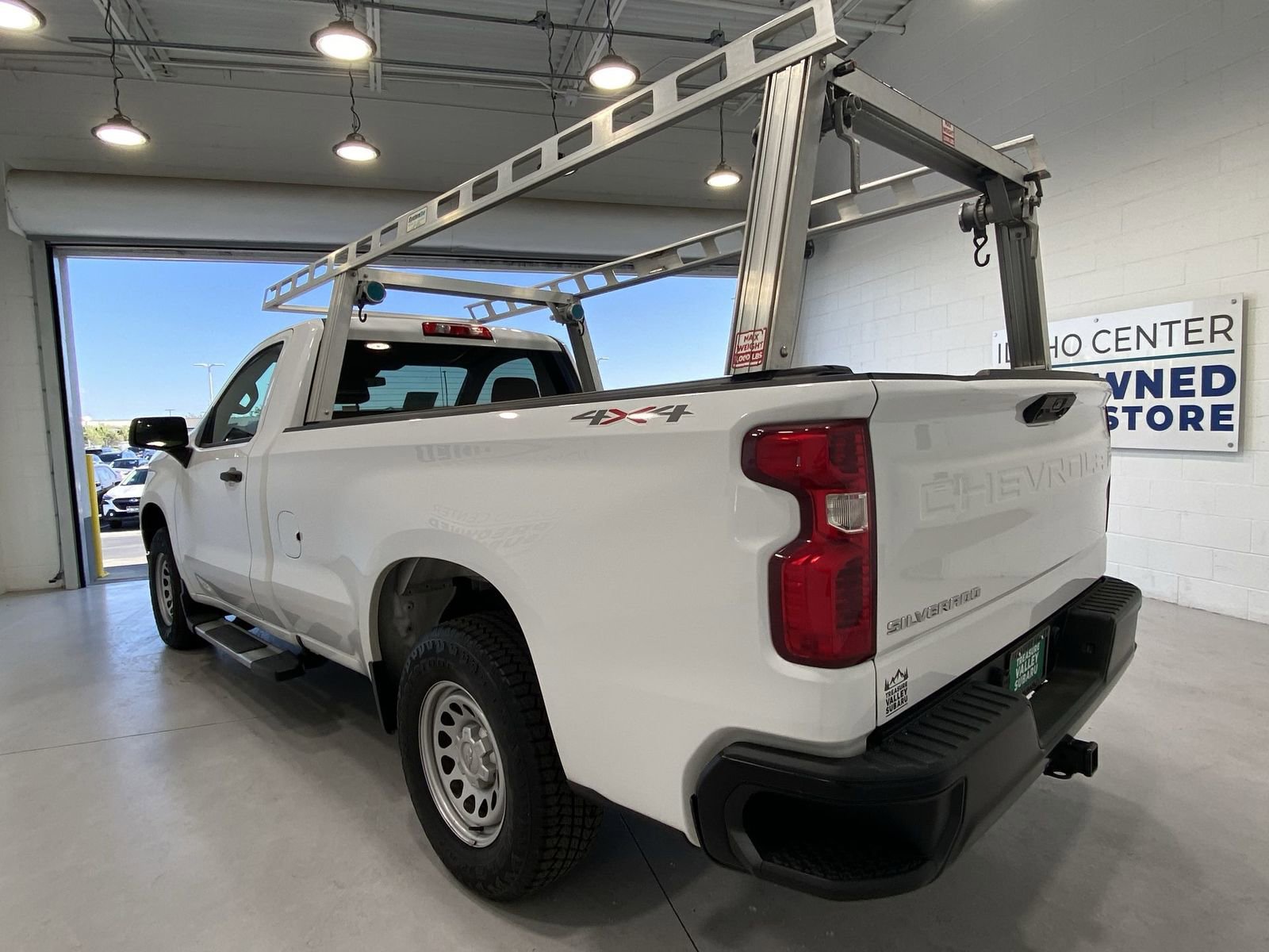 Used 2022 Chevrolet Silverado 1500 W/T w/ WT Value Package AWD/4WD image 6
