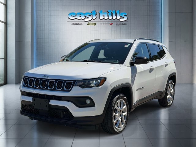 Certified 2023 Jeep Compass Latitude AWD/4WD image 7