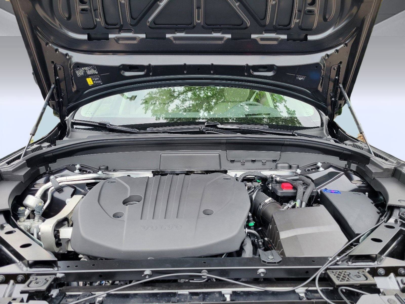 New 2024 Volvo XC60 B5 Ultimate w/ Protection Package Premier AWD/4WD image 42