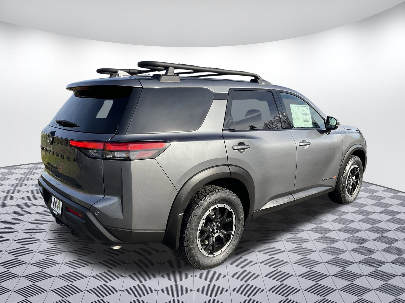 Used 2025 Nissan Pathfinder Rock Creek image 3