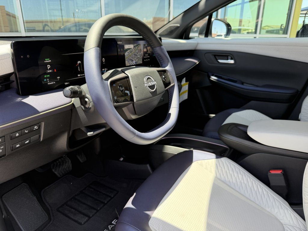 Used 2026 Nissan Leaf Platinum+ w/ Floor Mat Package (Platinum+) FWD image 34