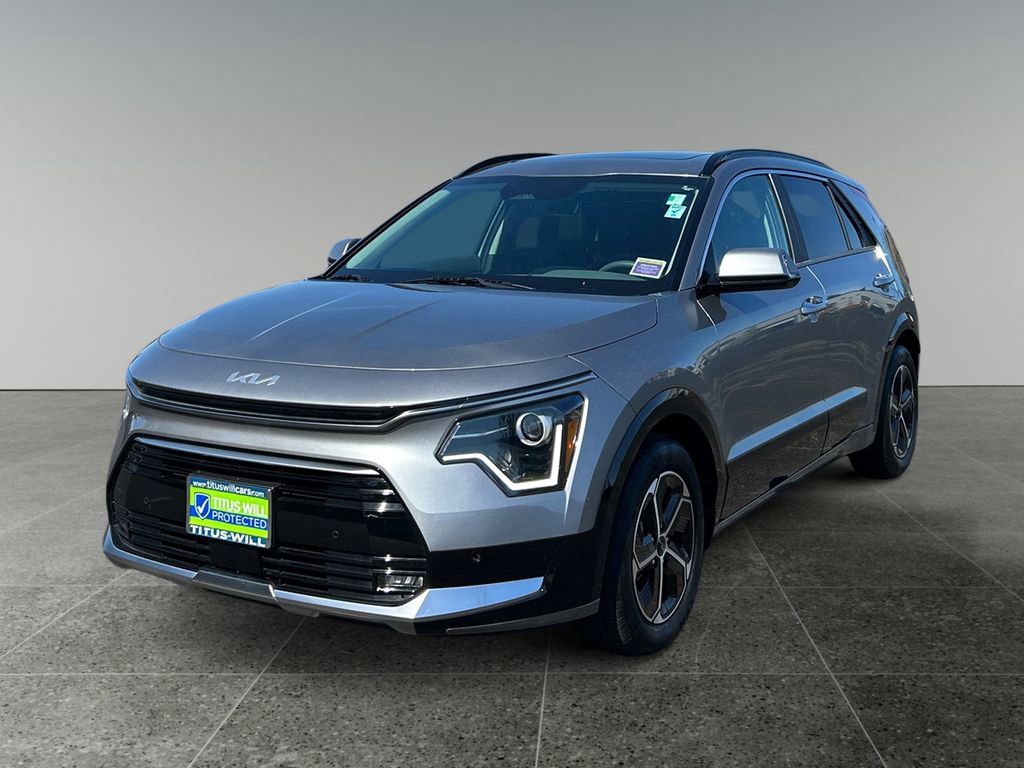 Used 2024 Kia Niro SX image 3