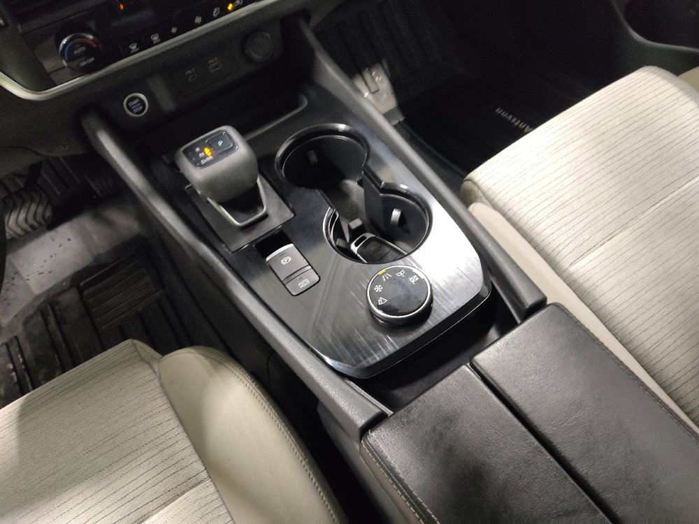 Used 2023 Nissan Rogue SV image 26