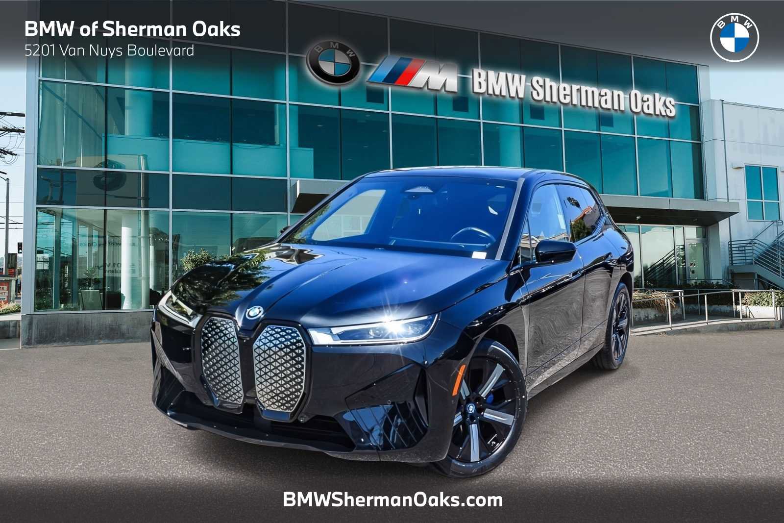Certified 2023 BMW iX xDrive50 w/ Sport Package AWD/4WD image 1