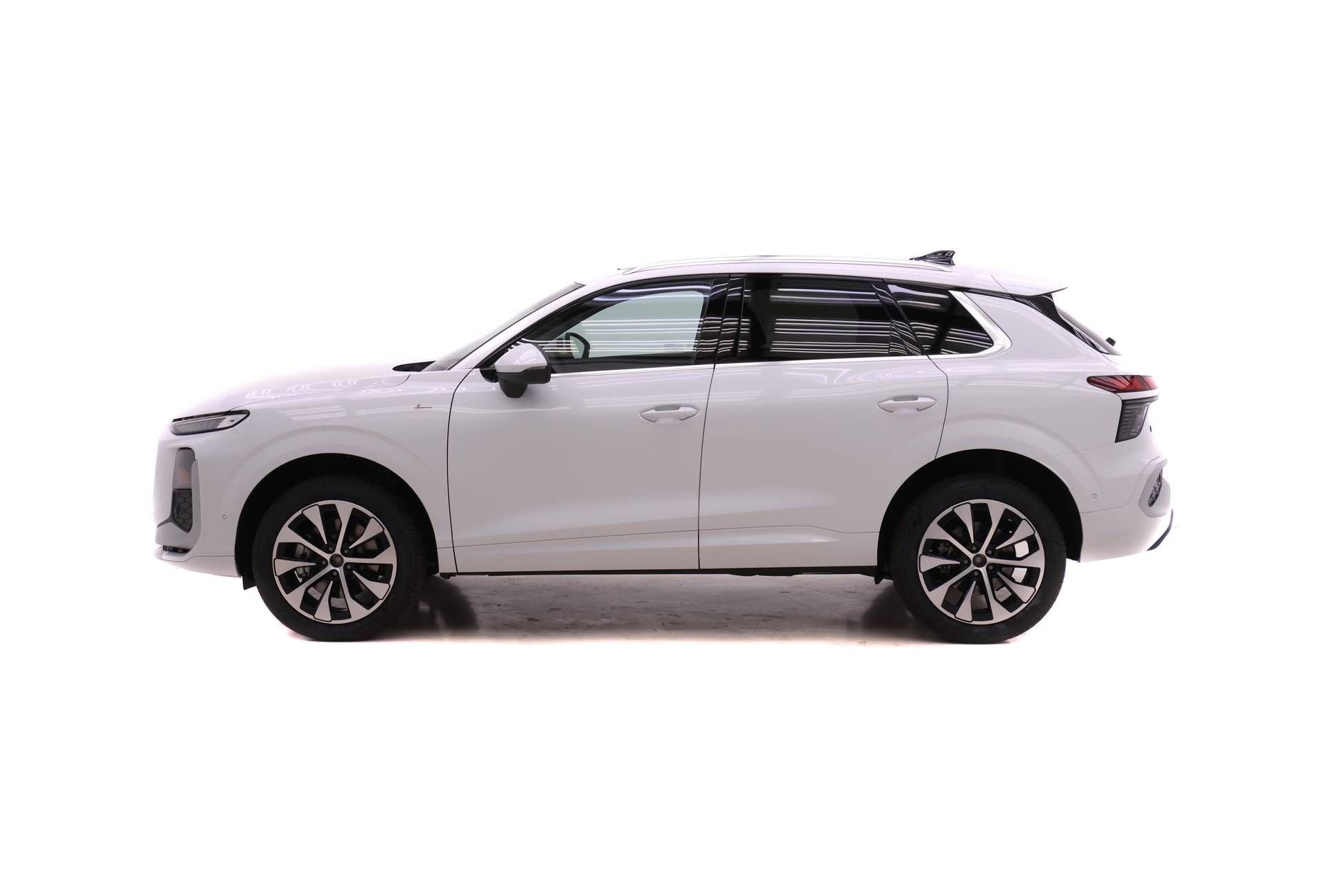 New 2026 Audi Q3 quattro 2.0T image 3