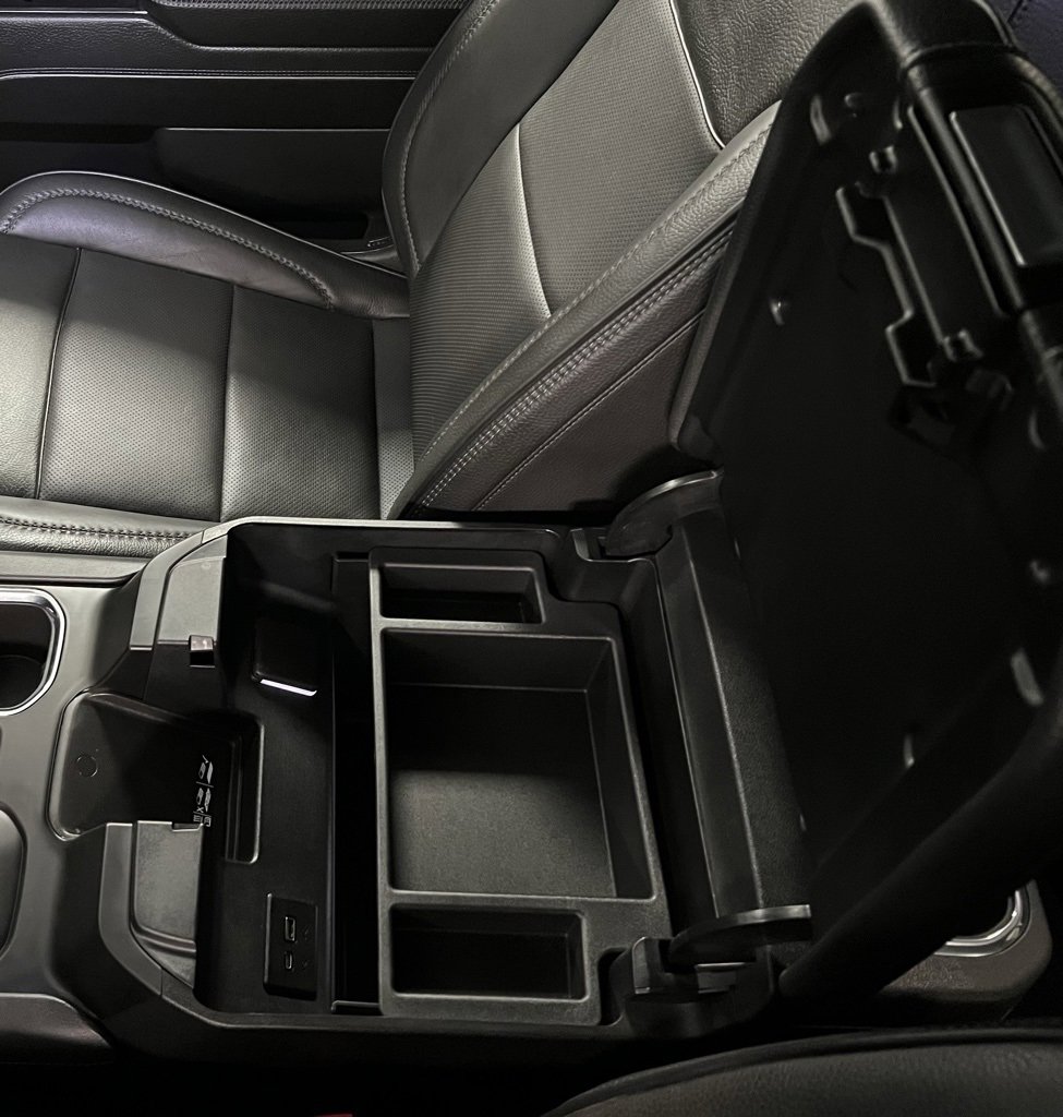 Used 2024 GMC Sierra 3500 Denali w/ Denali Reserve Package image 46