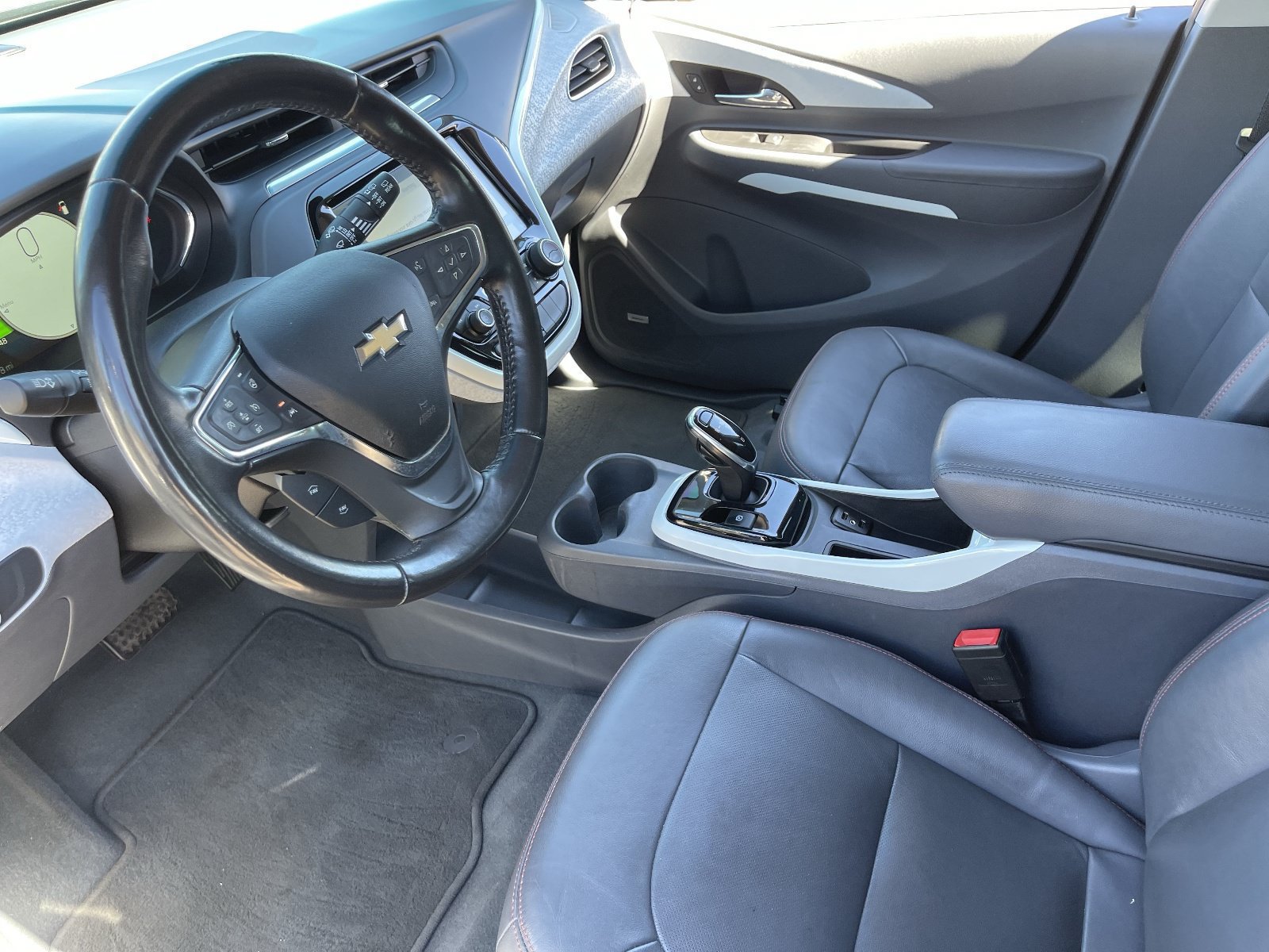 Certified 2020 Chevrolet Bolt Premier w/ Infotainment Package FWD image 19