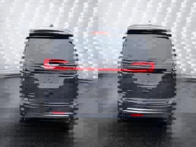 New 2026 Chrysler Pacifica Select image 21