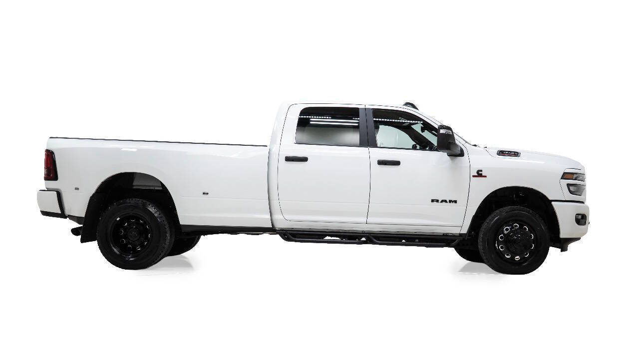 Used 2026 RAM 3500 Big Horn AWD/4WD image 5