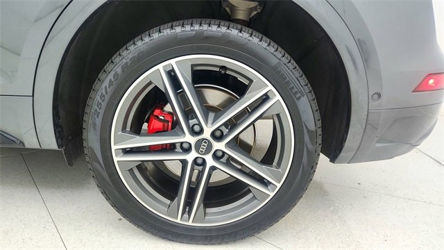 Used 2024 Audi Q5 e Prestige w/ Prestige Package image 64