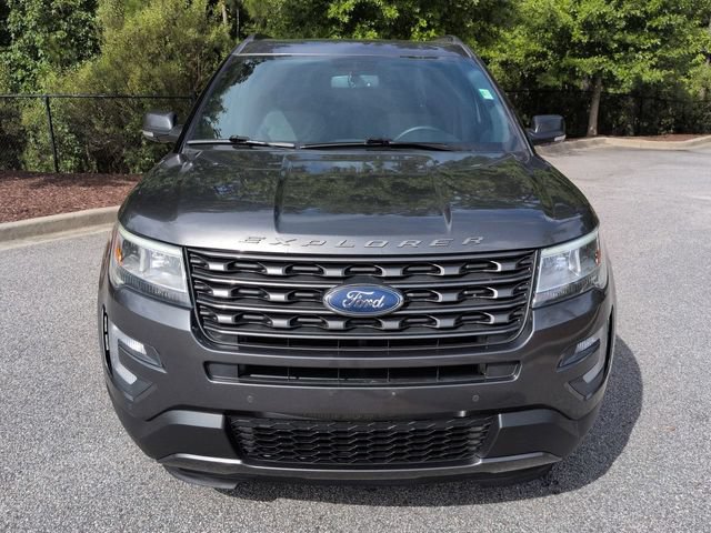 Used 2017 Ford Explorer XLT w/ Equipment Group 202A FWD image 9