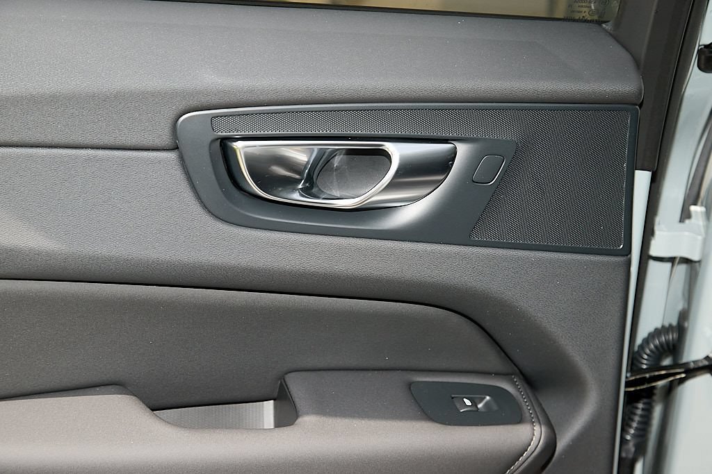 New 2026 Volvo XC60 B5 Ultra w/ Climate Package AWD/4WD image 19