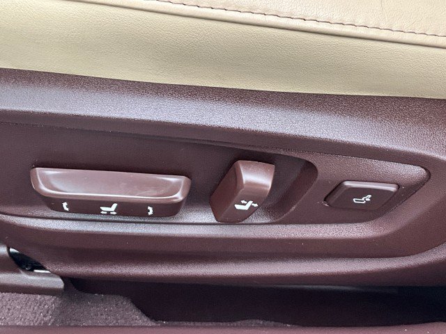 Used 2018 Lexus ES 350 w/ Luxury Package w/Wood Trim FWD image 29