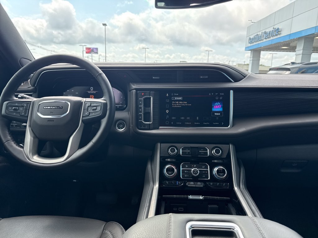 Used 2023 GMC Yukon Denali AWD/4WD image 27