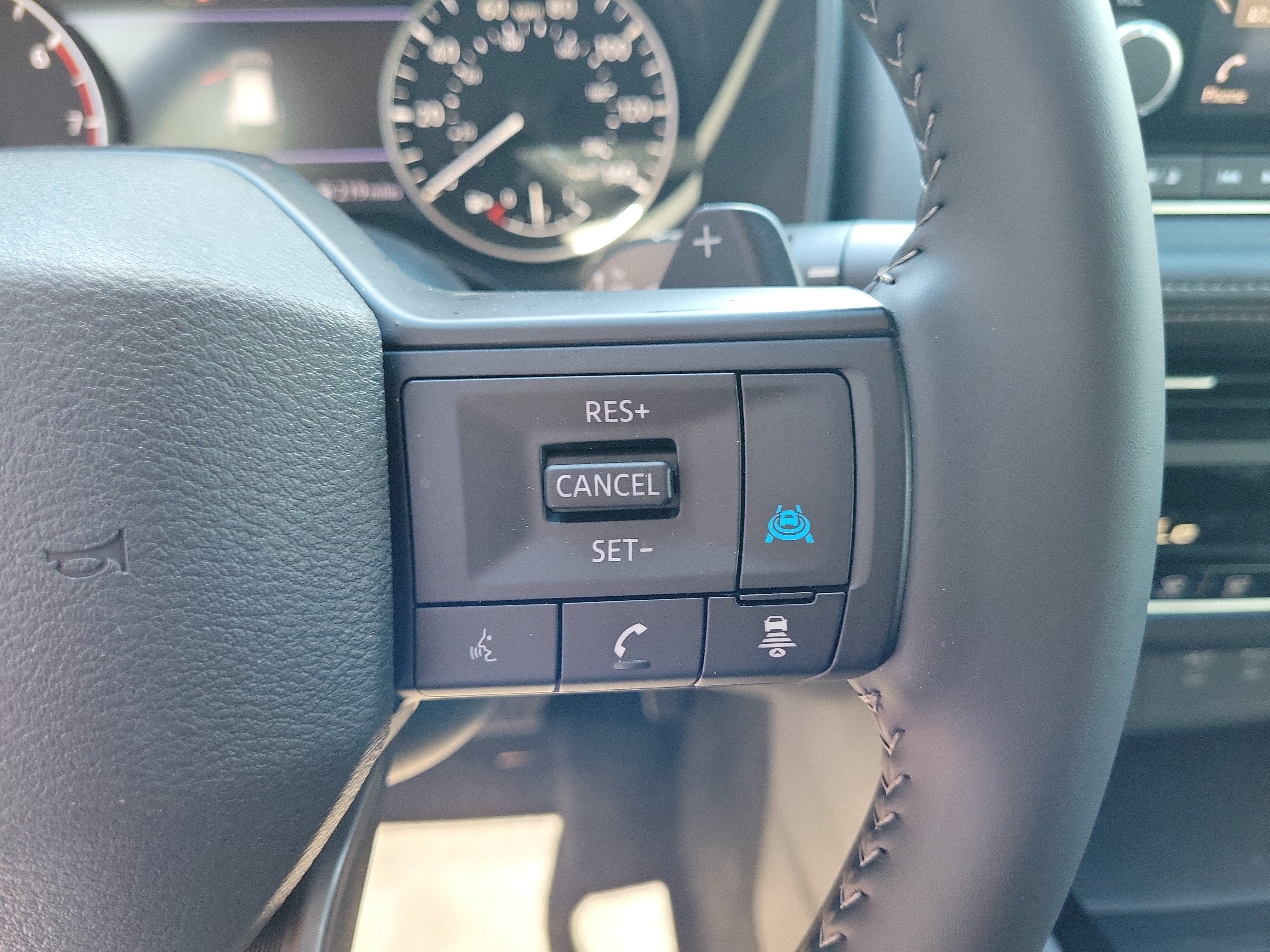 Certified 2026 Nissan Rogue SV FWD image 19