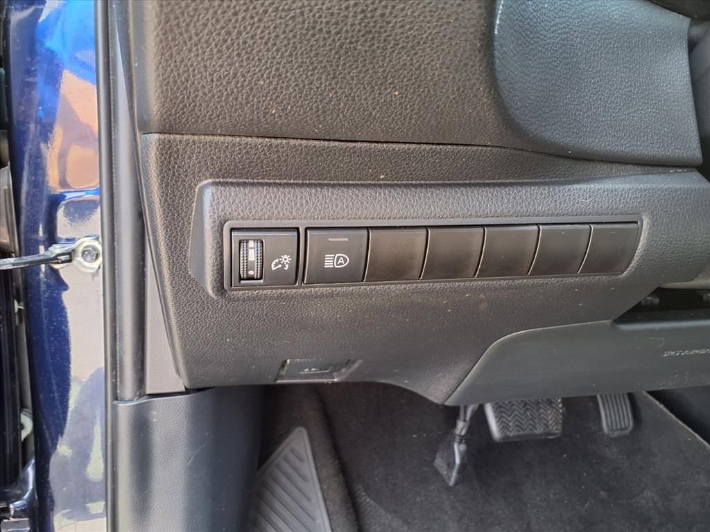 Used 2023 Toyota Corolla LE image 19