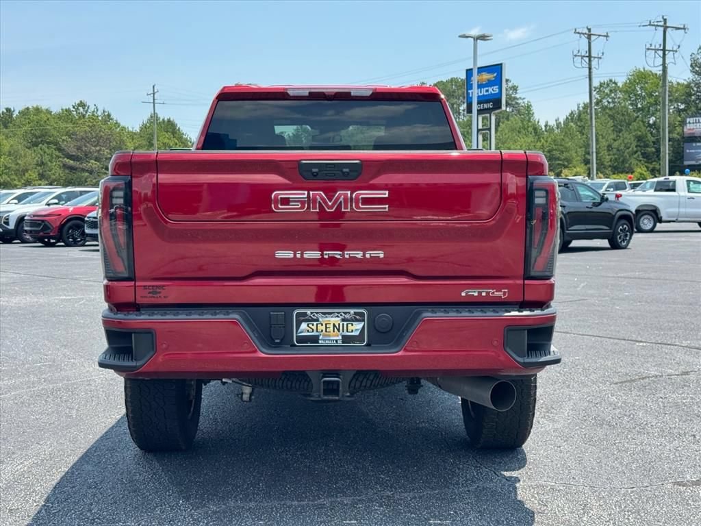 Used 2026 GMC Sierra 2500 AT4 AWD/4WD image 4