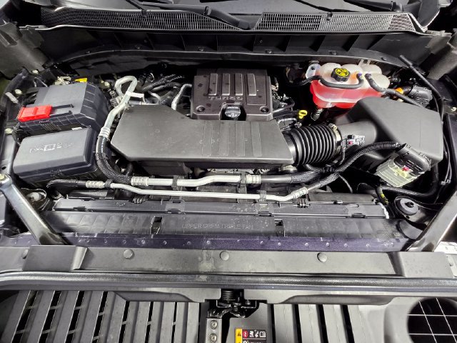 Used 2023 Chevrolet Silverado 1500 LT AWD/4WD image 13