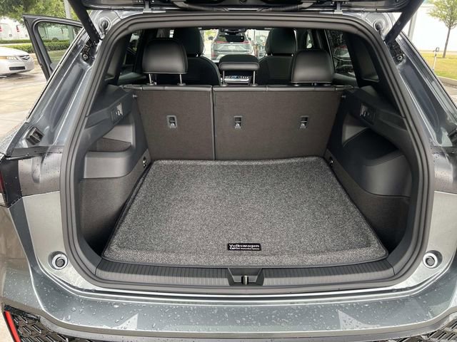 New 2026 Volkswagen Tiguan SE R-Line image 24