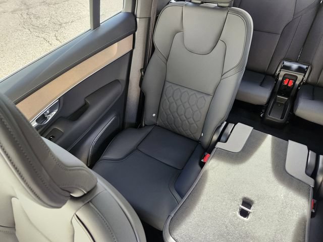 New 2026 Volvo XC90 B5 Core AWD/4WD image 13