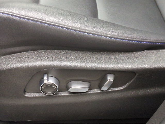 Certified 2024 Cadillac XT4 Sport w/ Cold Weather Package AWD/4WD image 19