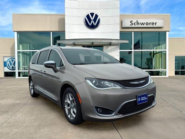 Used 2017 Chrysler Pacifica Limited w/ UConnect Theater Package image 6