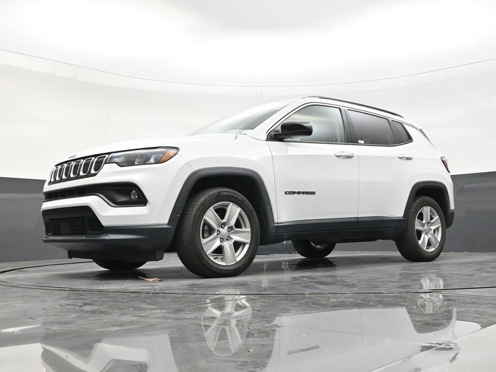 Used 2022 Jeep Compass Latitude FWD image 20