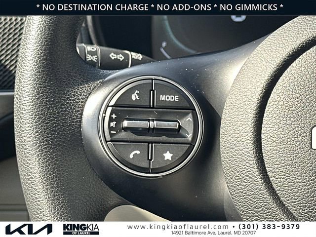 Used 2023 Kia Soul LX image 10