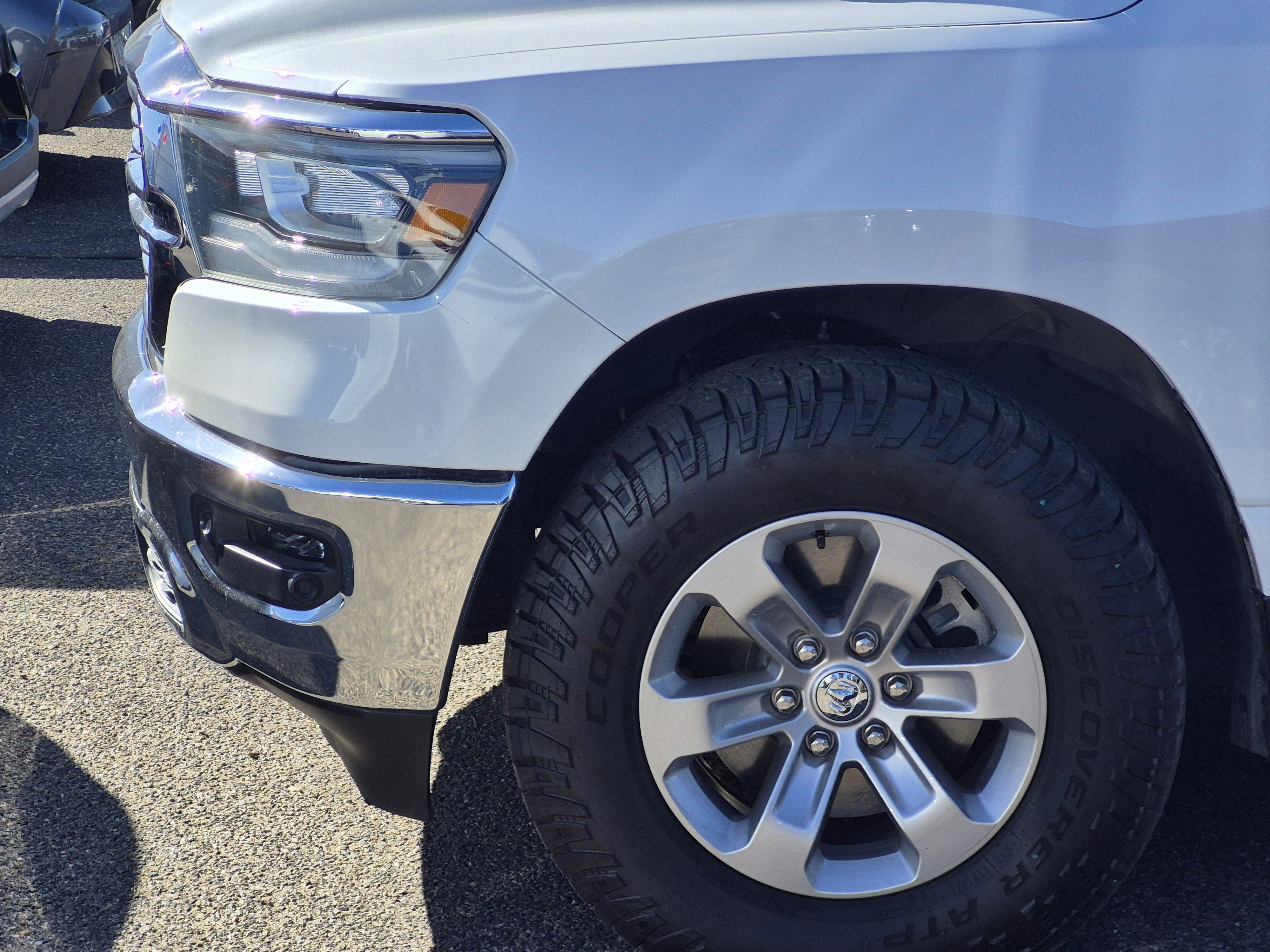 Used 2023 RAM 1500 Laramie AWD/4WD image 15