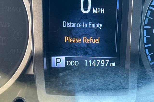 Used 2017 Toyota Tacoma Limited image 31