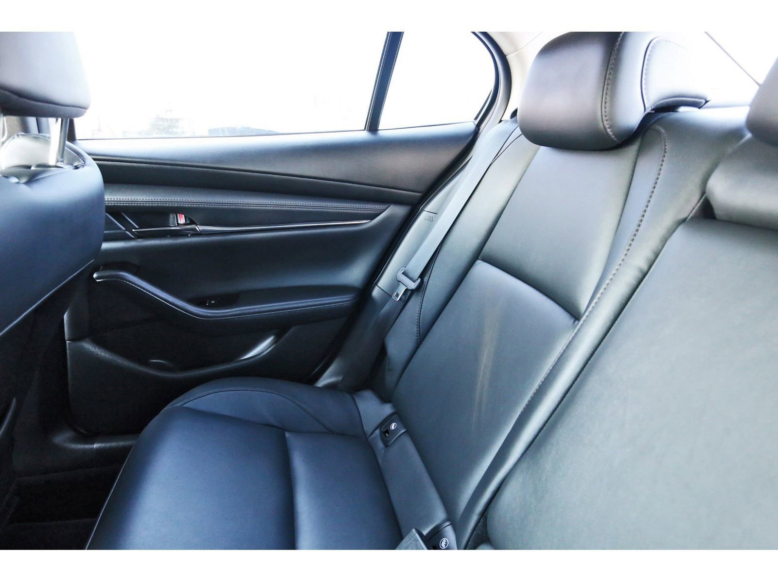 Used 2023 MAZDA MAZDA3 s image 14