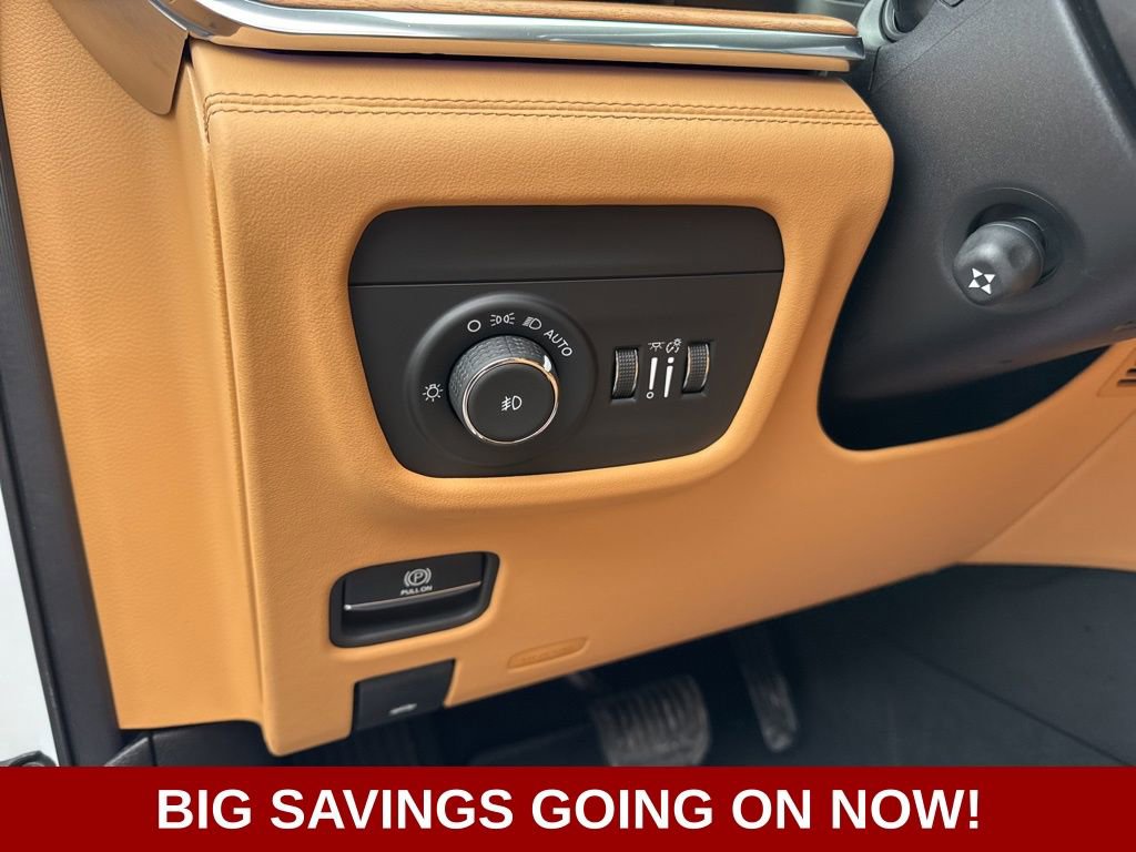 New 2025 Jeep Grand Cherokee Summit w/ Adv Protech Group IV image 23