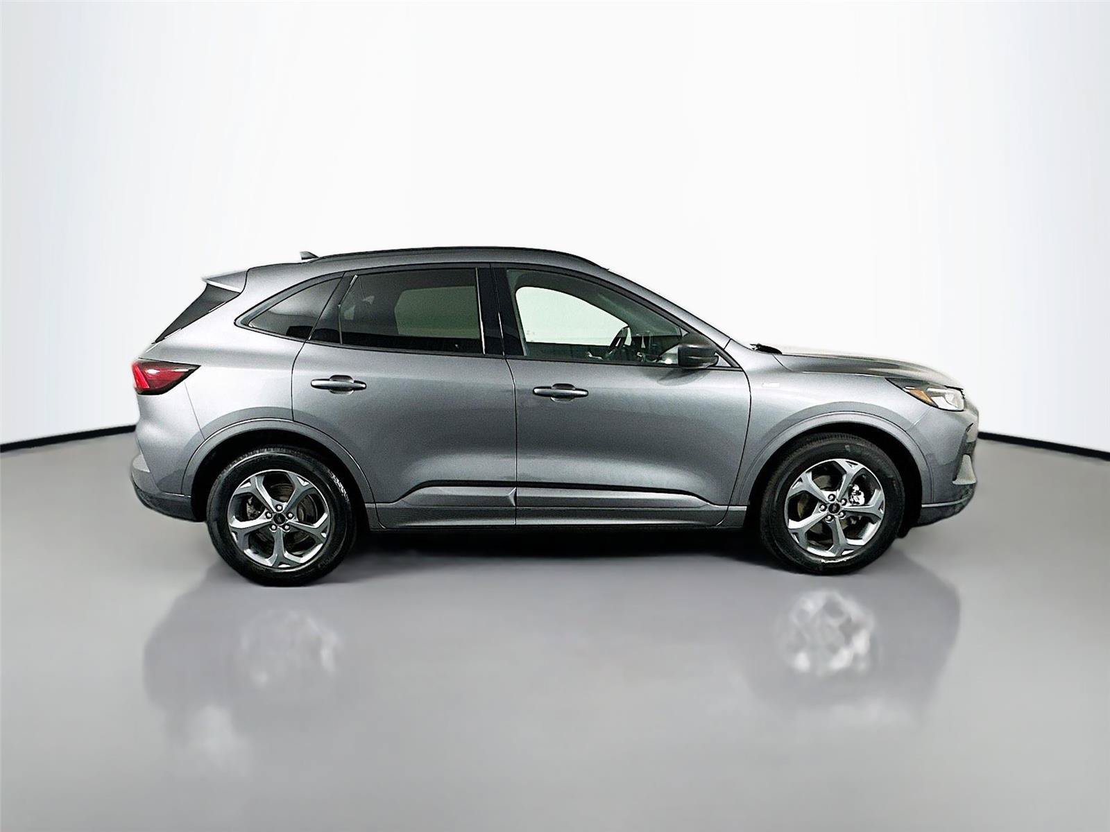 Used 2024 Ford Escape ST-Line w/ Equipment Group 301A FWD image 17