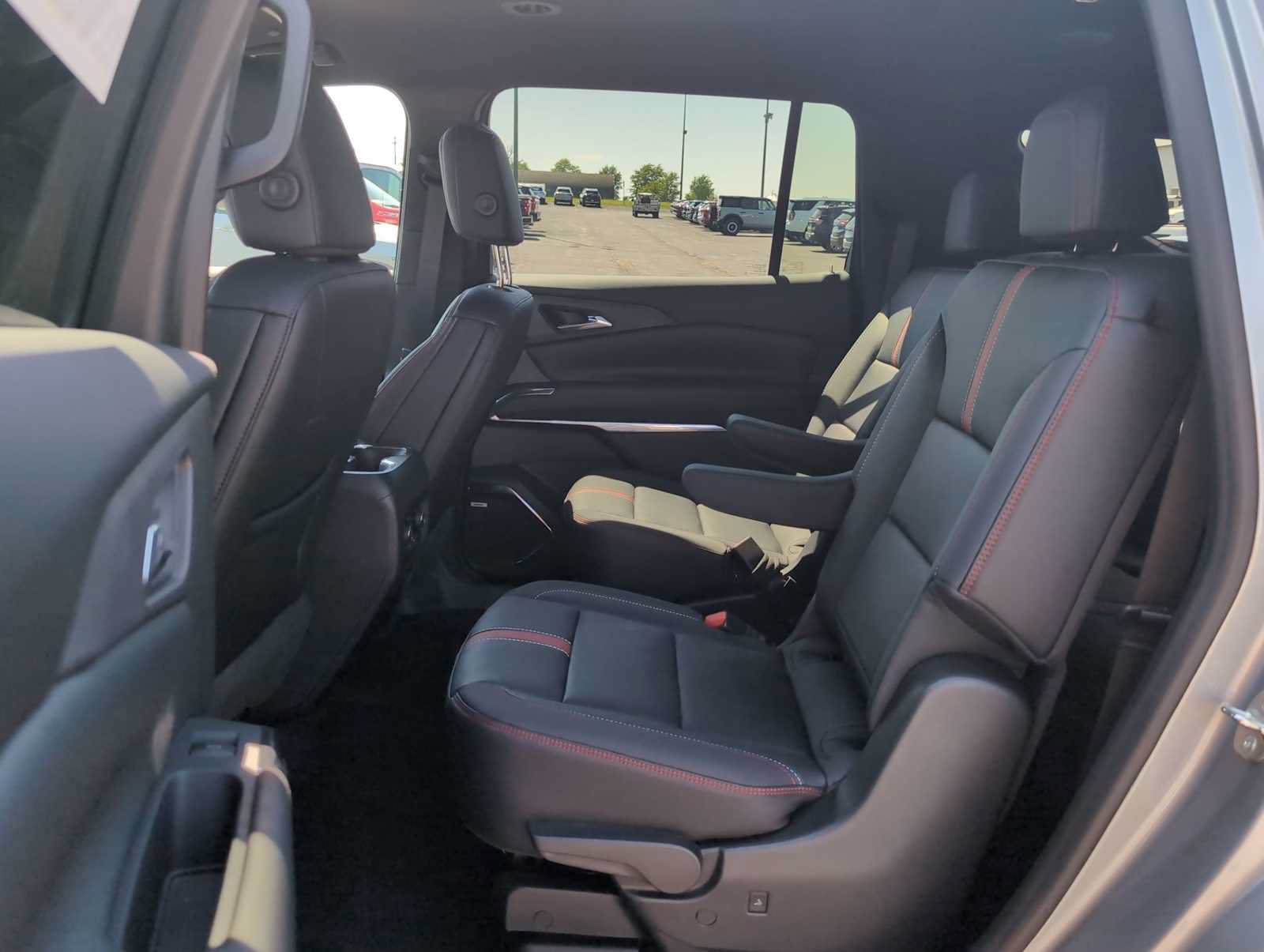 New 2026 Chevrolet Traverse RS FWD image 25
