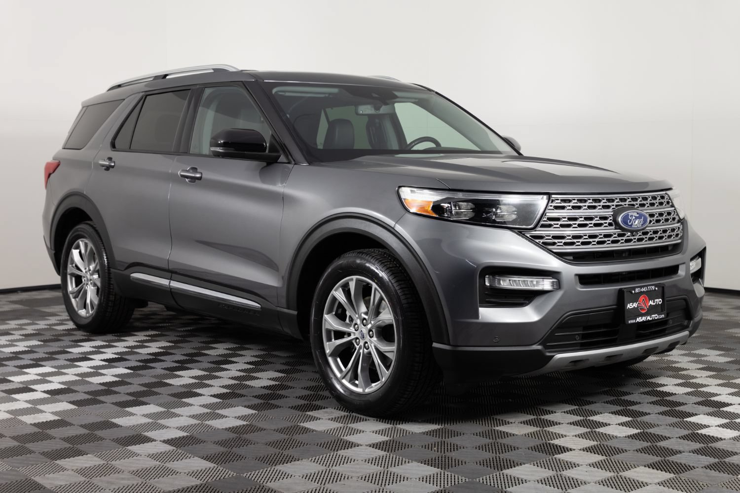 Used 2021 Ford Explorer Limited w/ Equipment Group 301A AWD/4WD image 11