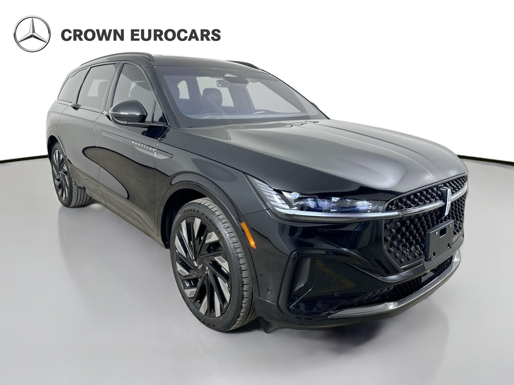 Used 2024 Lincoln Nautilus Reserve w/ Equipment Group 203A AWD/4WD image 3