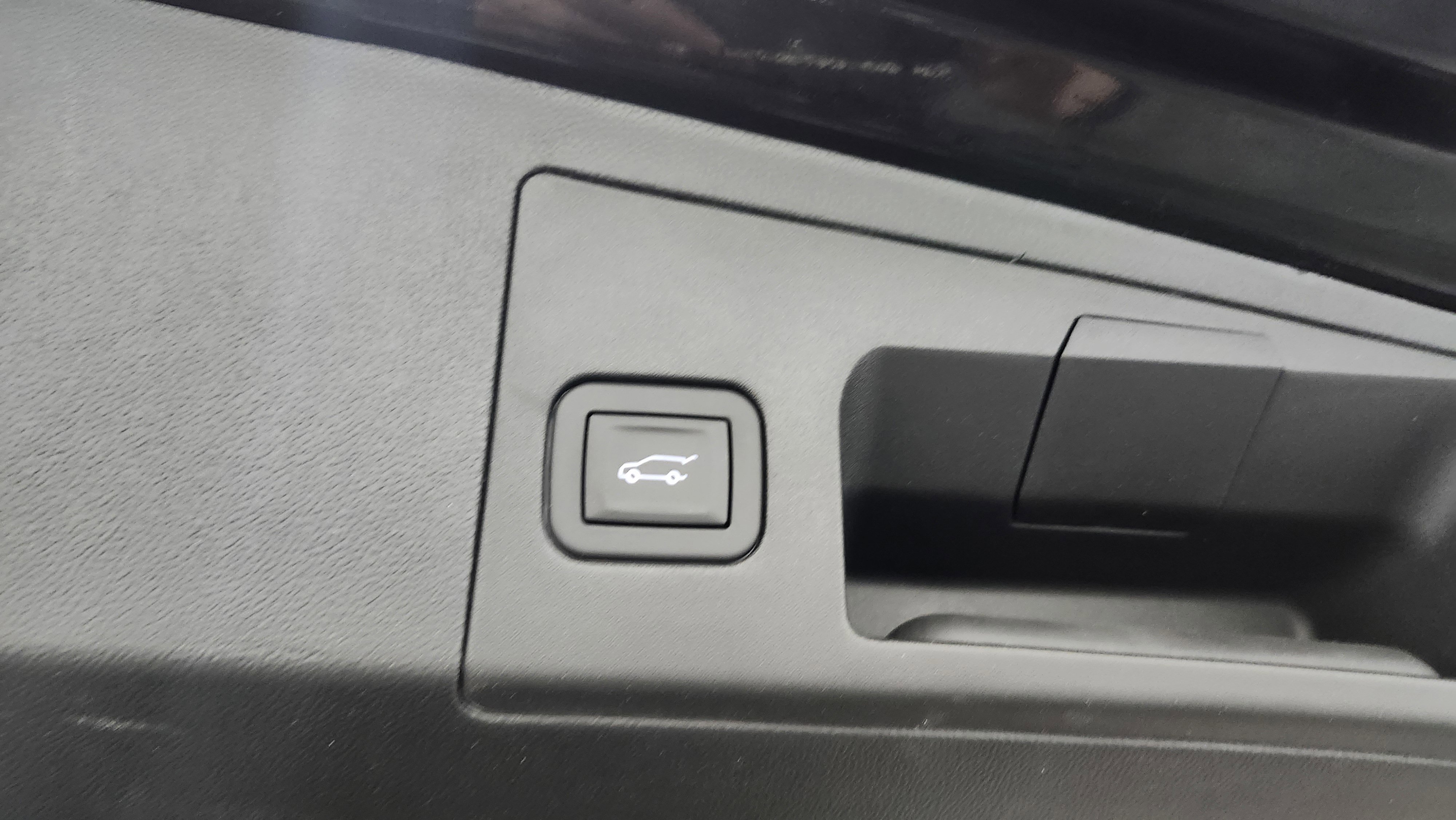 Used 2025 Cadillac XT5 Premium Luxury image 23