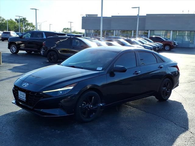 Used 2021 Hyundai Elantra SEL FWD image 11