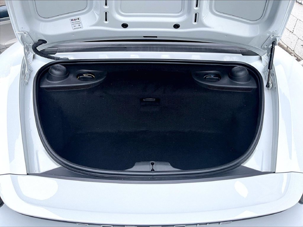 Used 2019 Porsche 718 Boxster RWD image 15