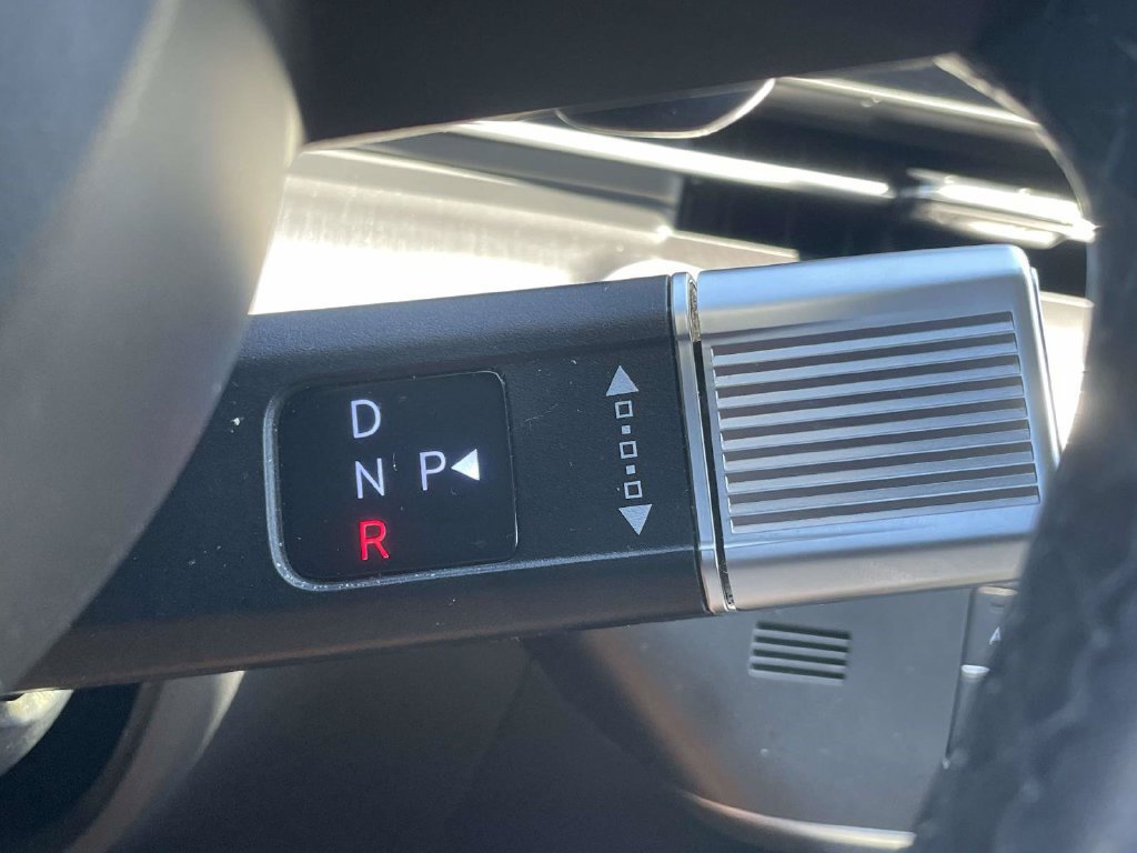 Certified 2025 Hyundai Kona SEL FWD image 25