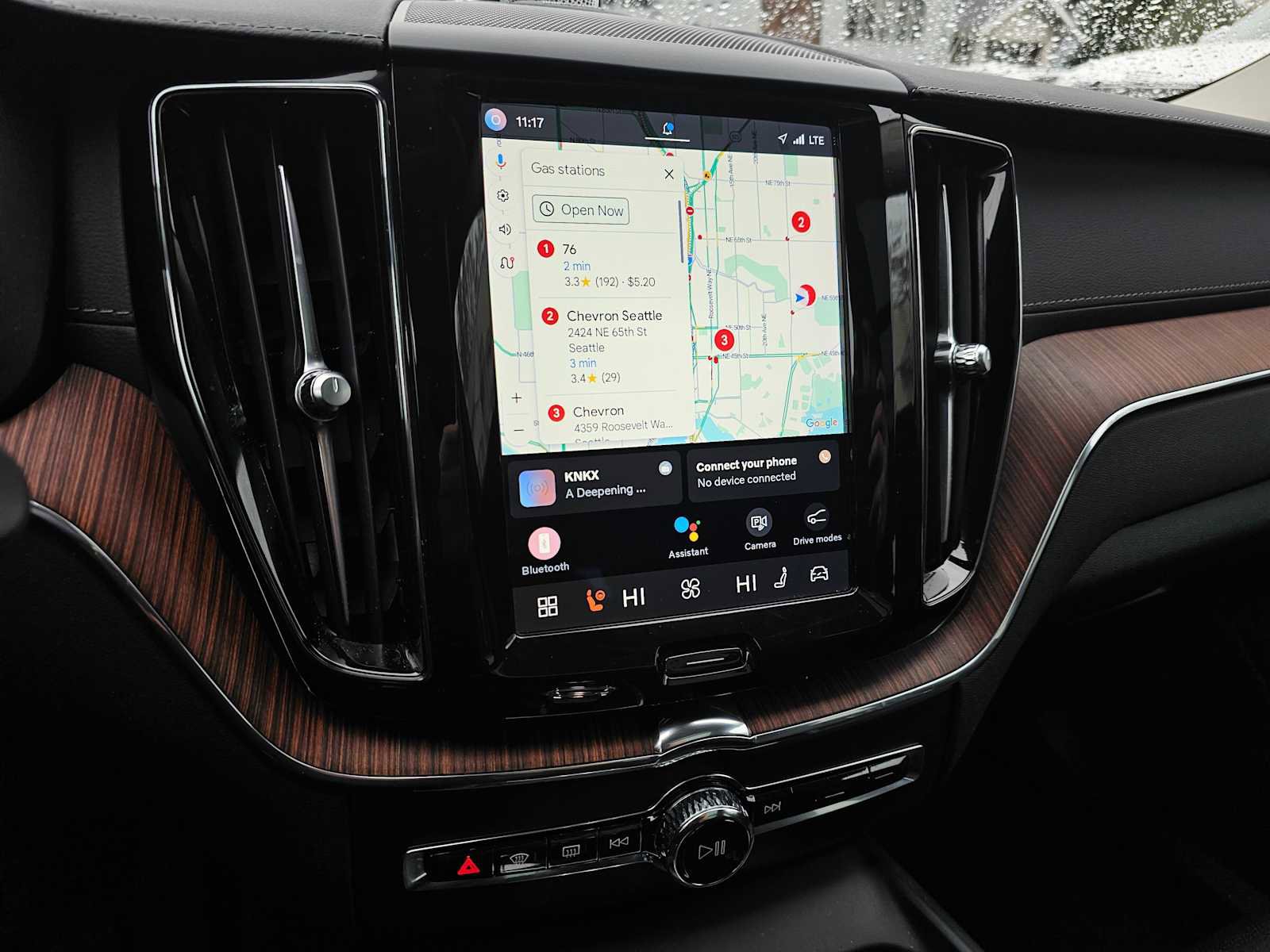 Certified 2023 Volvo XC60 B6 Ultimate w/ Protection Package Premier image 28