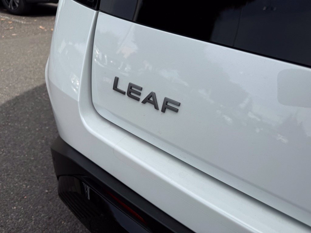 New 2026 Nissan Leaf Platinum+ w/ Cargo Package (Platinum+) FWD image 7
