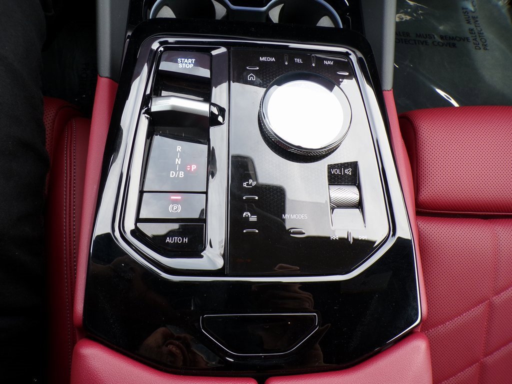 Certified 2025 BMW i5 xDrive40 w/ M Sport Package image 16