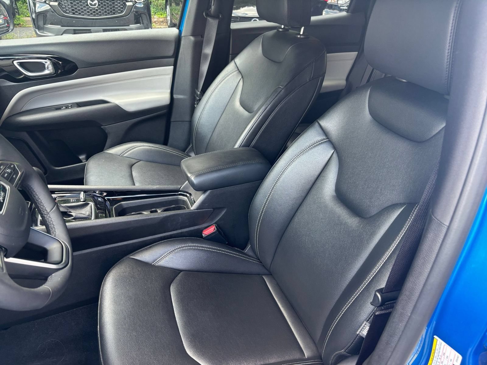 Used 2025 Jeep Compass Limited AWD/4WD image 21