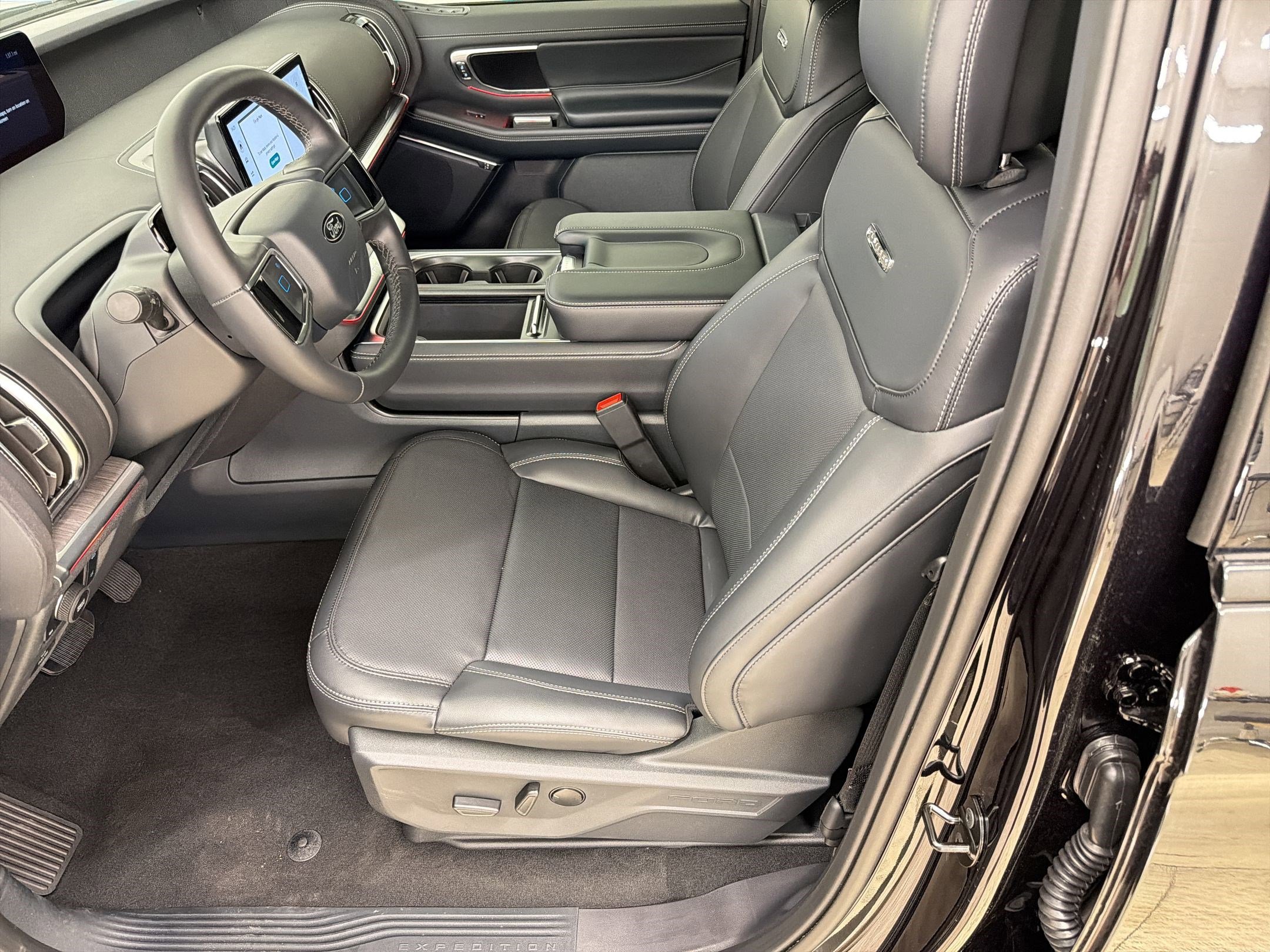 New 2026 Ford Expedition Max Platinum w/ Stealth Performance Package image 5