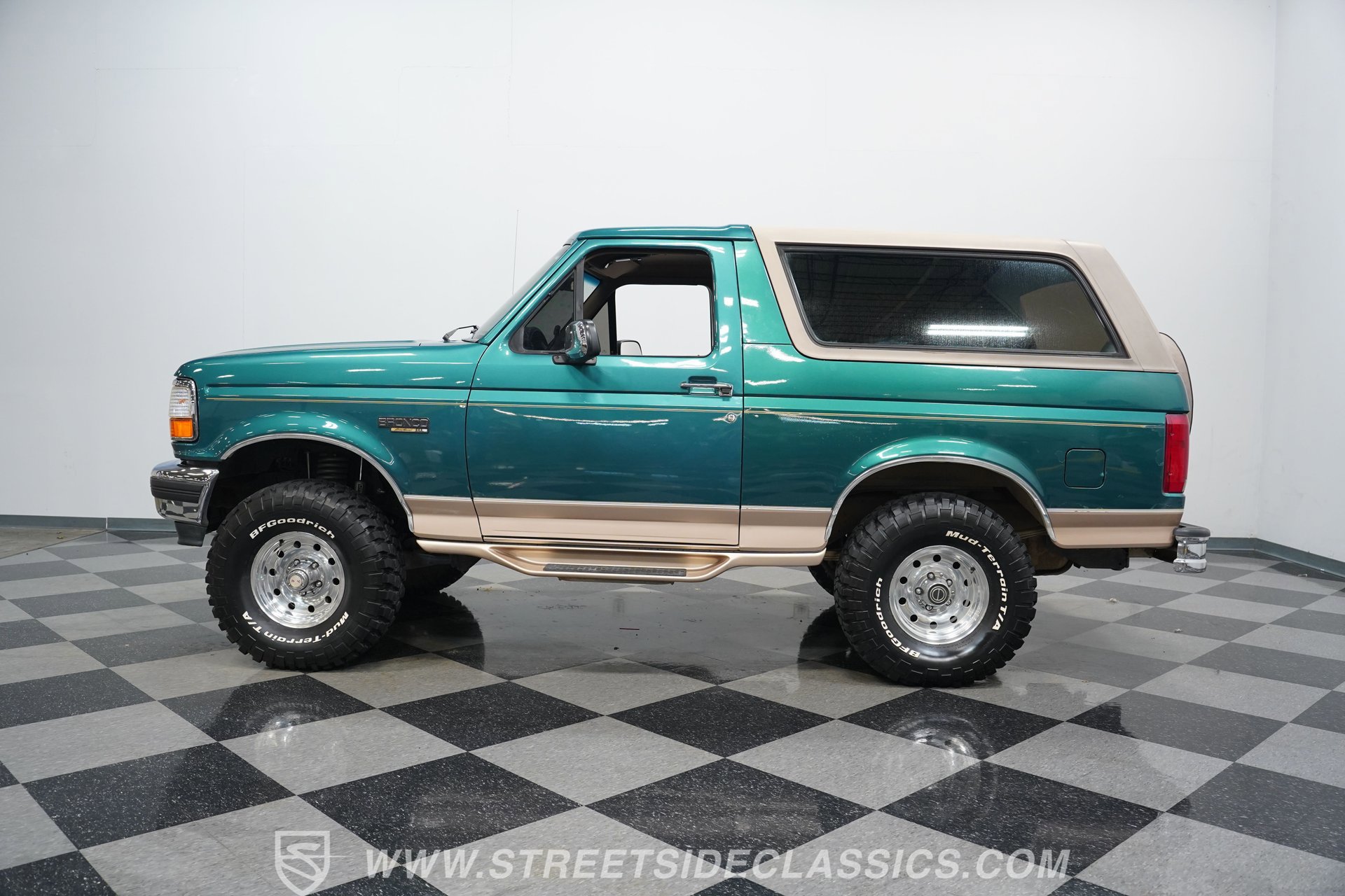 Used 1996 Ford Bronco Eddie Bauer image 7